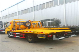 蒙阴附近拖车救援搭电